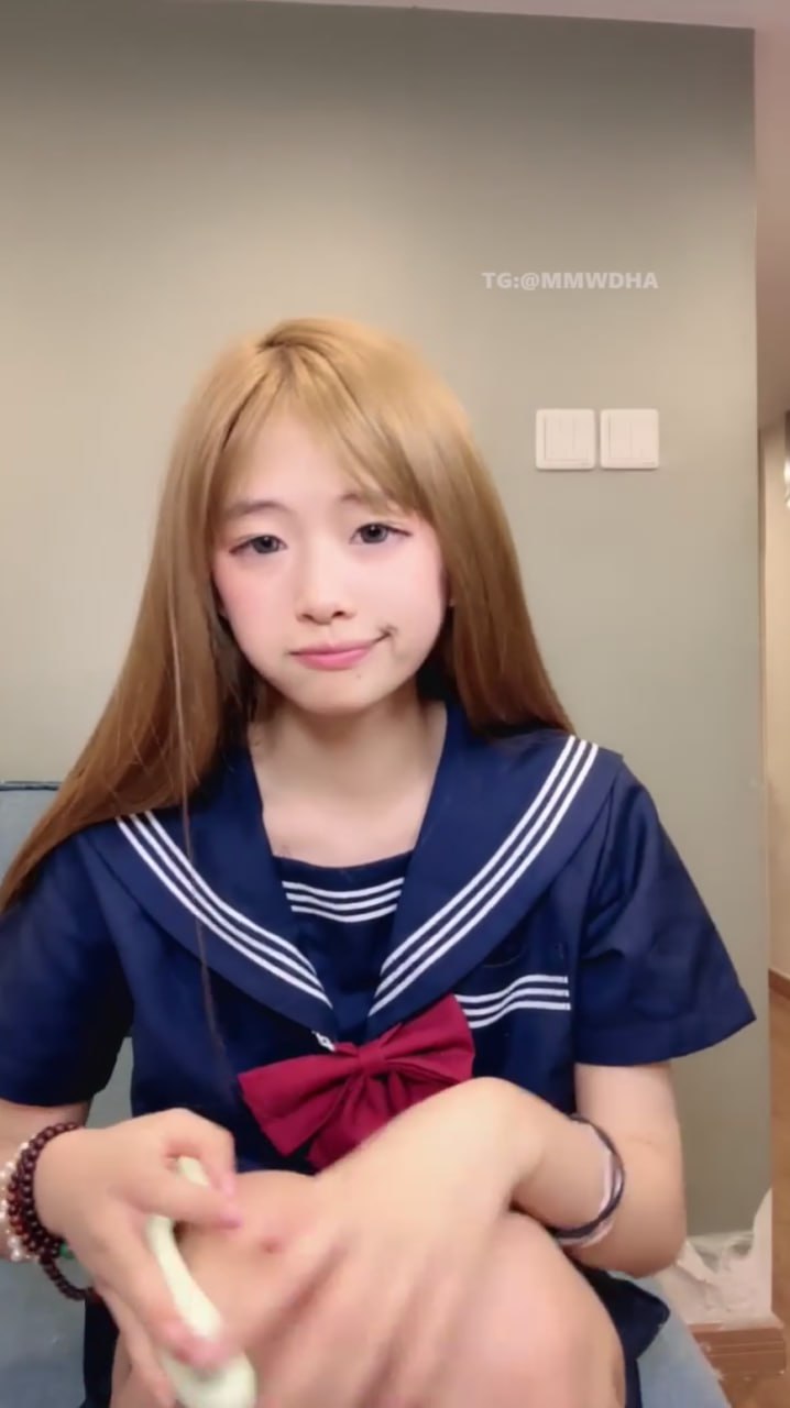 【老湿机】小涵萌主 情趣JK放-第3张插图 【老湿机】小涵萌主 情趣JK放-第3张插图